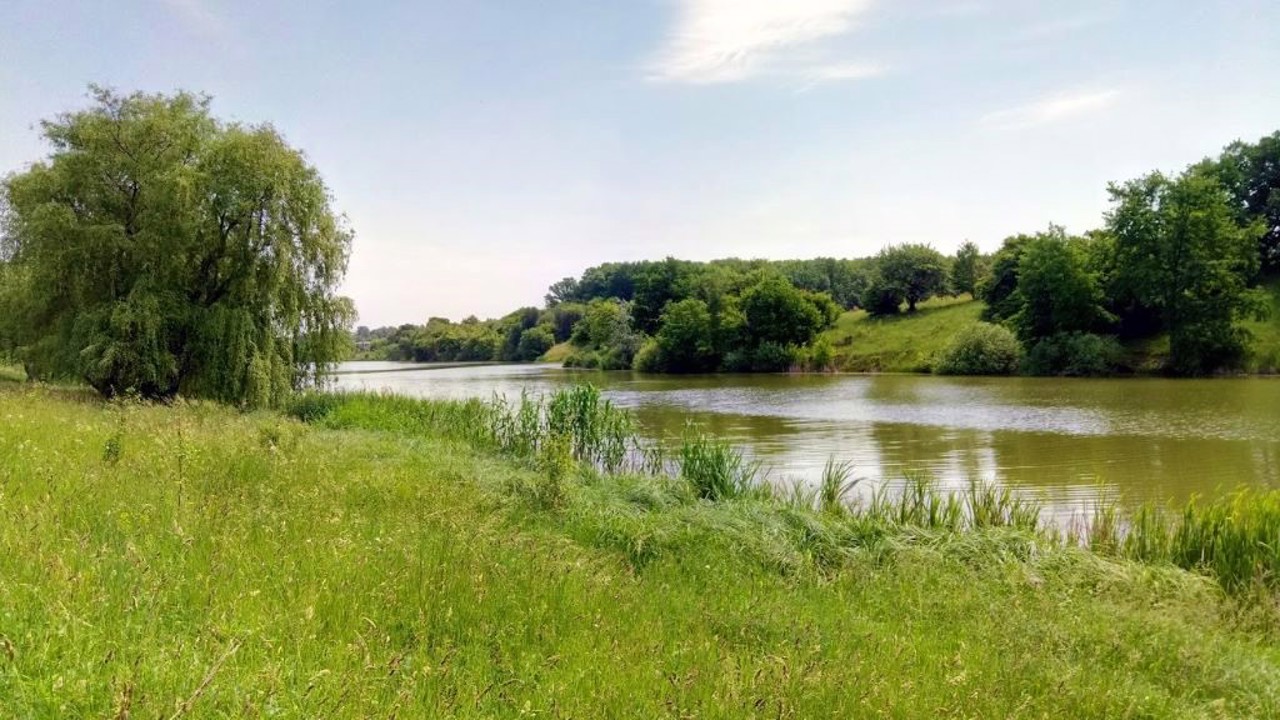 Rai-Olenivka village