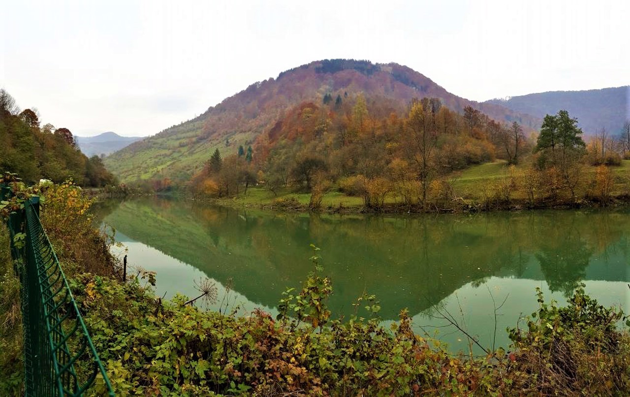 Nyzhnii Bystryi village