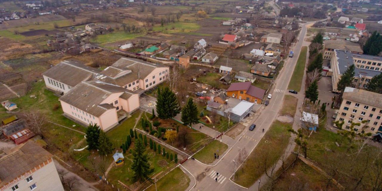 Село Іванів