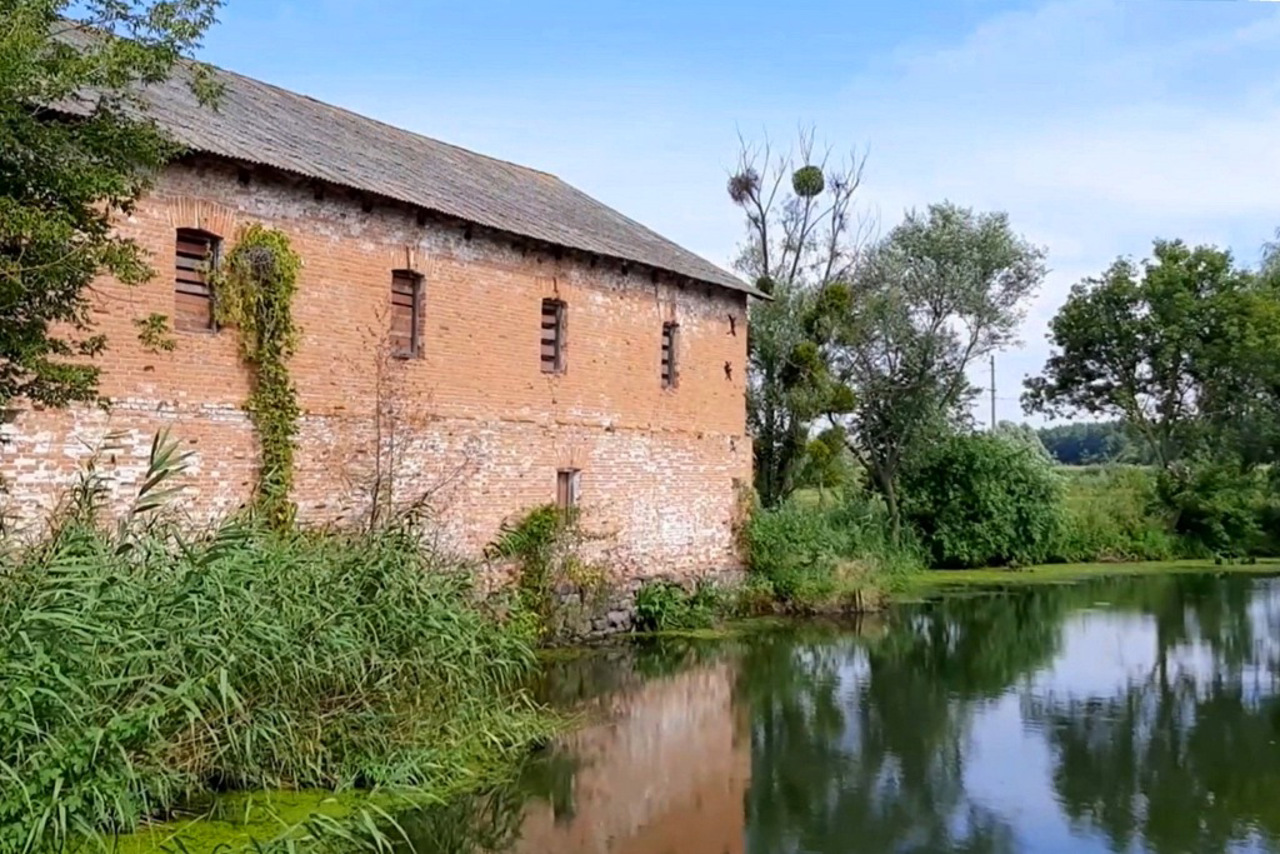 Село Лугова