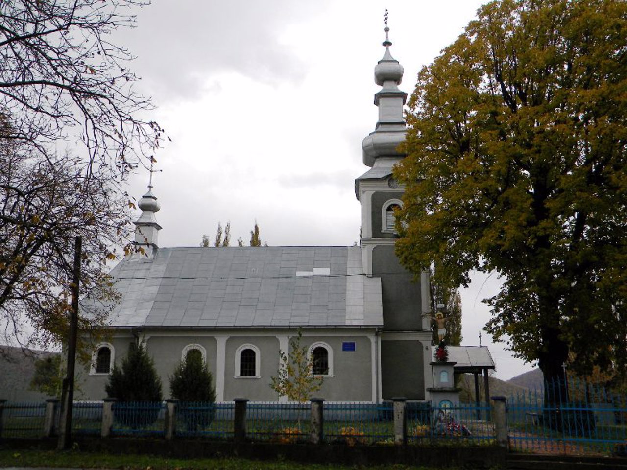 Свято-Миколаївська церква, Чинадійово