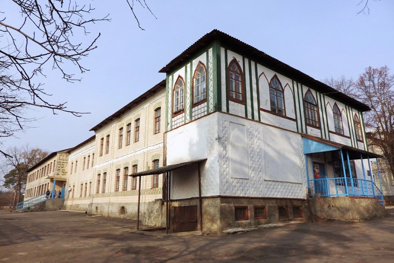 Hamarnia Manor (Myklukho-Maklay Museum)