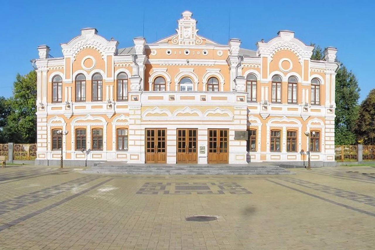 Brodsky Theater (Culture House), Pryluky