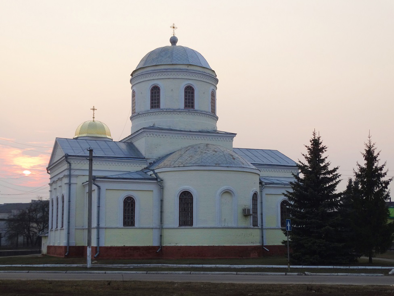 Успенська церква, Короп