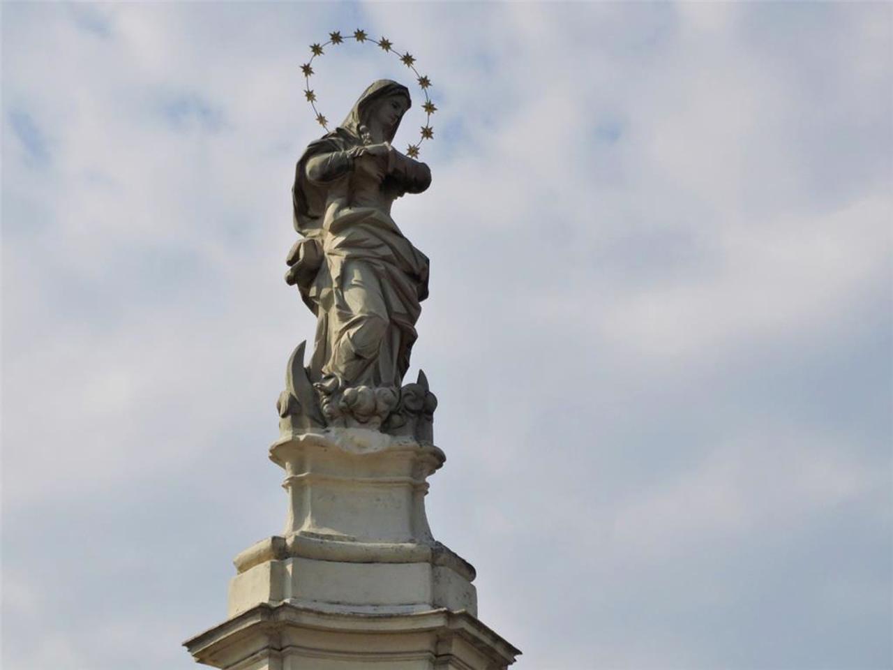 Mother of God Sculpture, Buchach