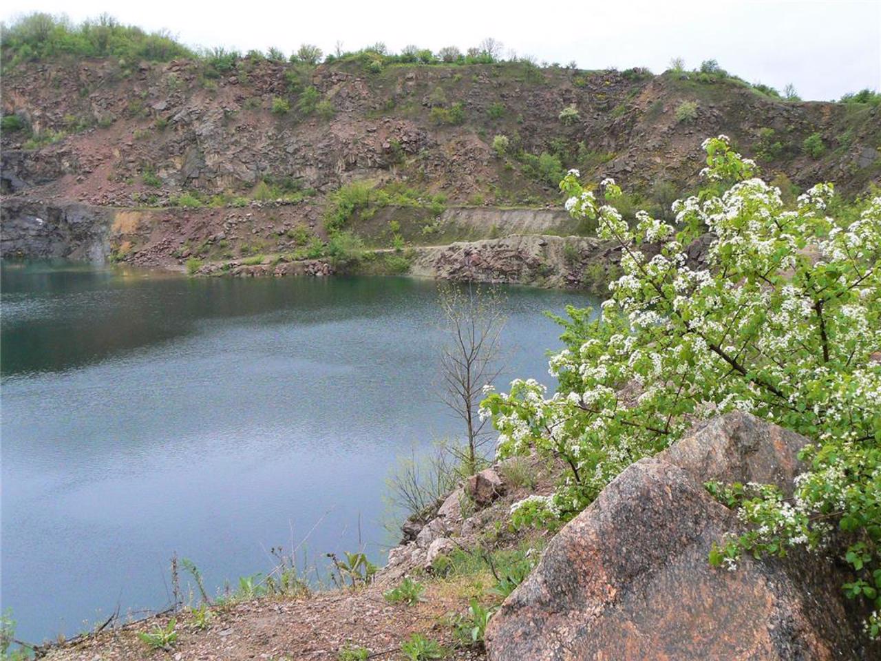Радонове озеро, Мигія