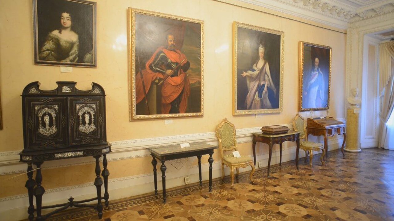 Lviv Historical Museum (Kornyakt Palace, Italian Courtyard)