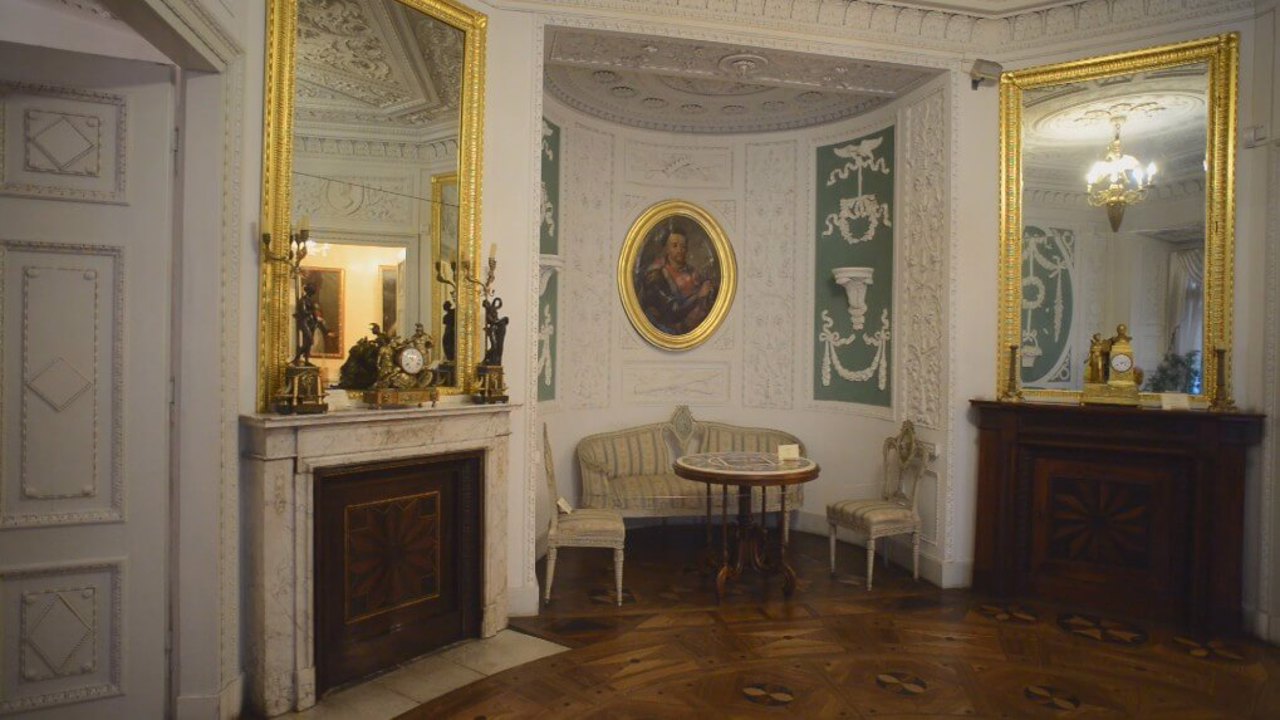 Lviv Historical Museum (Kornyakt Palace, Italian Courtyard)