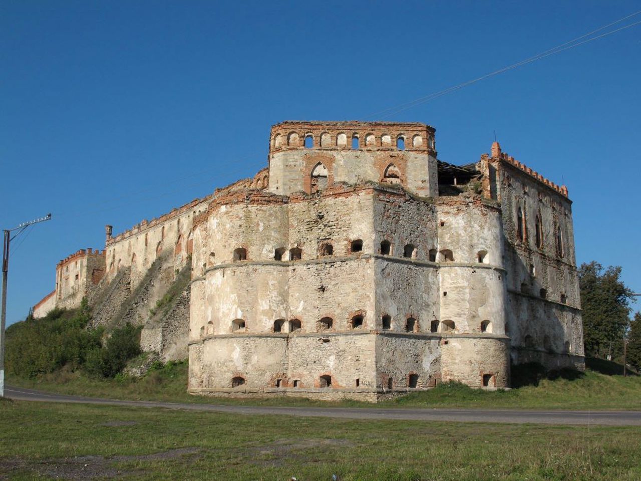Меджибізький замок, Меджибіж