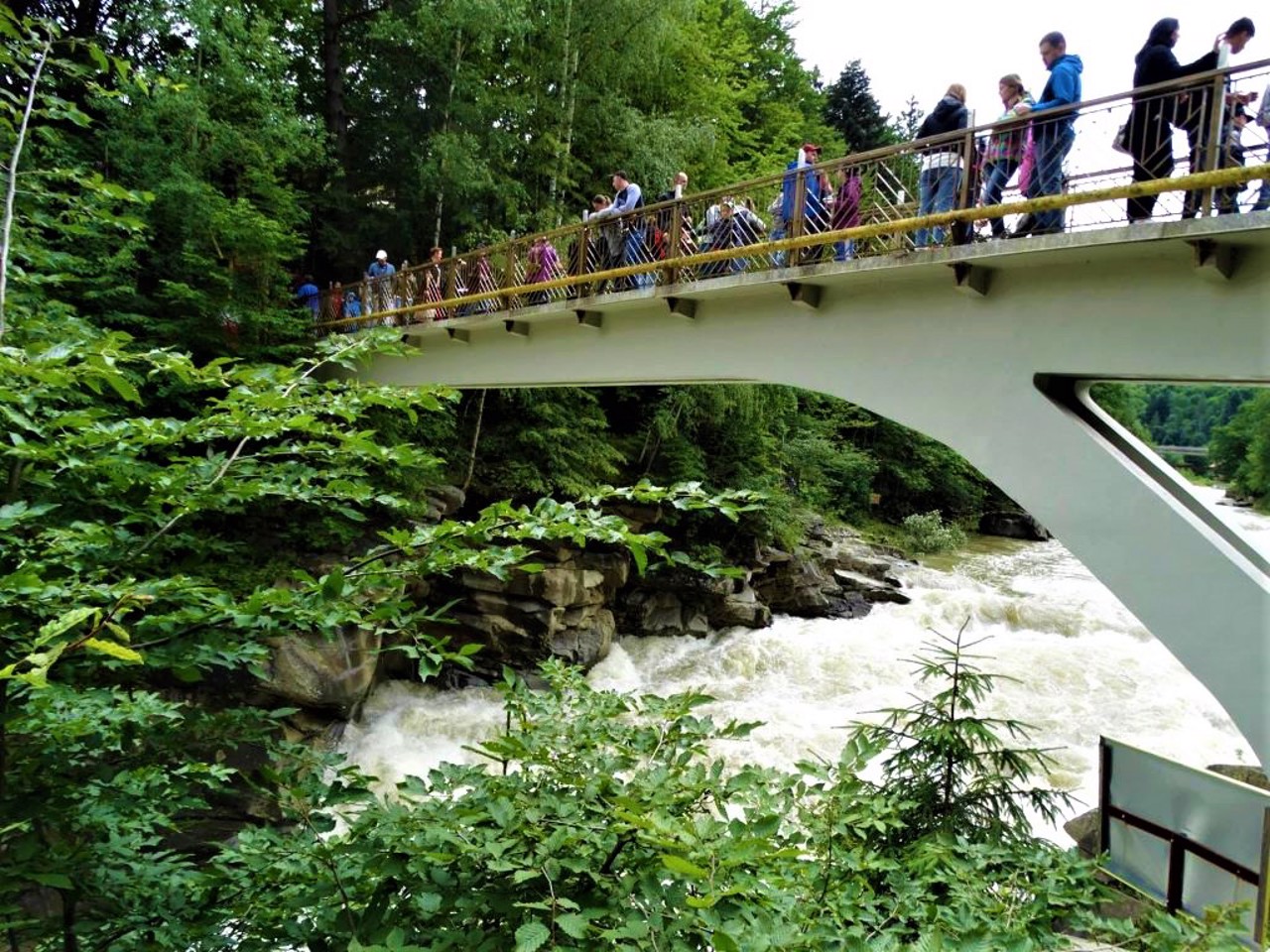 Probiy waterfall, Yaremche