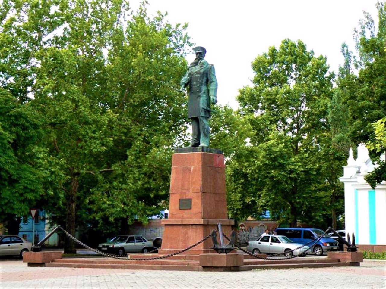 Admiral Makarov Monument, Mykolaiv