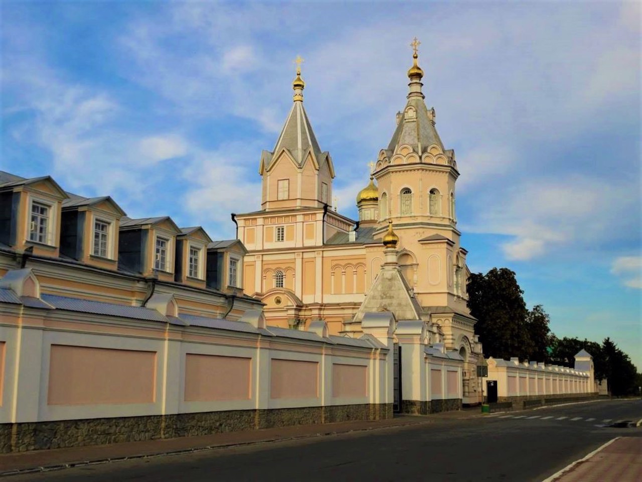 Корецький монастир, Корець