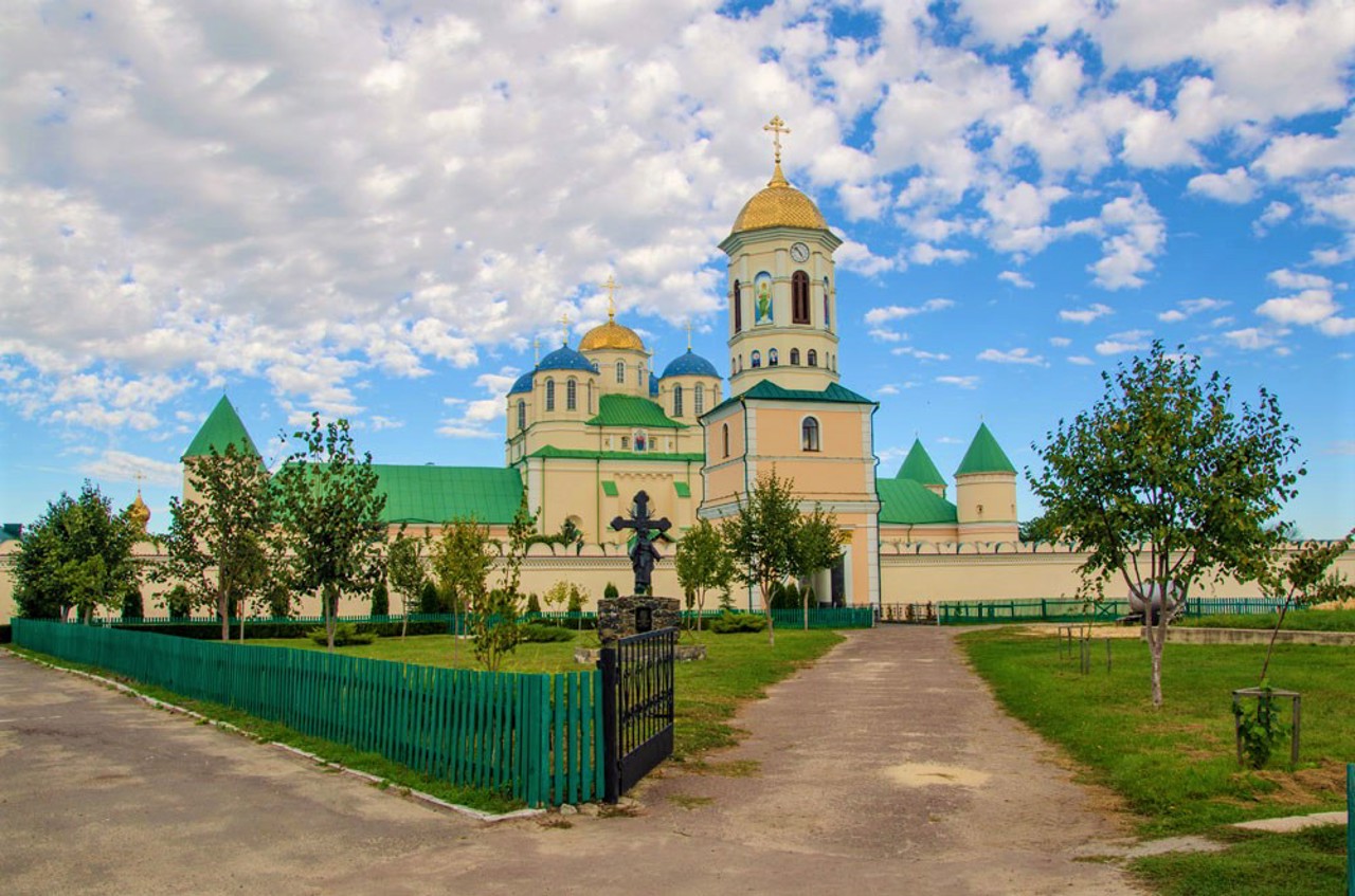Межиріцький Свято-Троїцький монастир-фортеця, Межиріч
