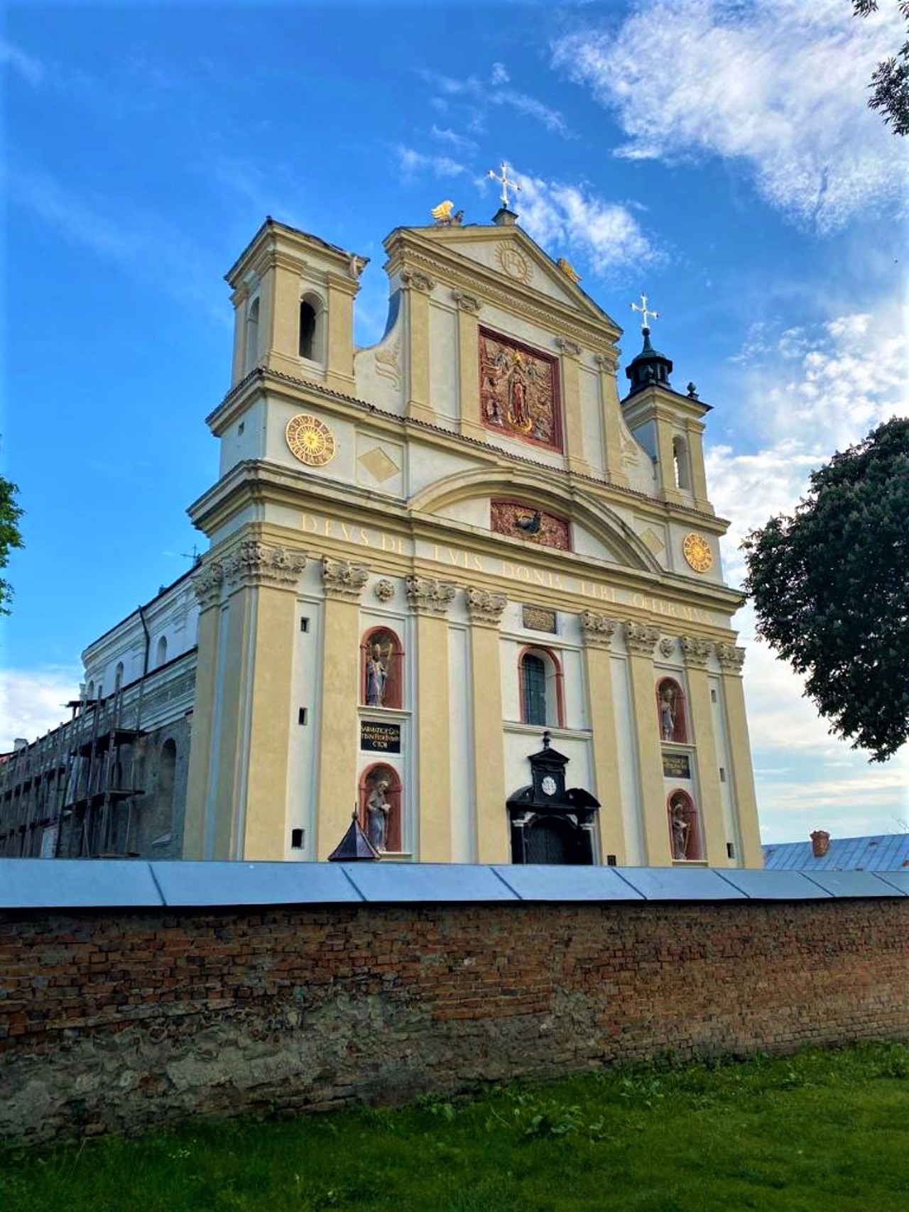 Колегіальний костел Святої Трійці, Олика
