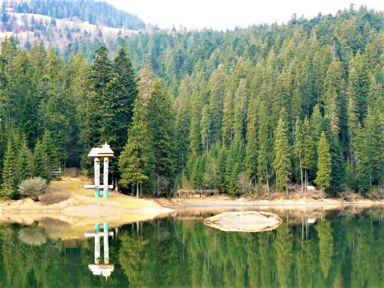 Synevyr Lake
