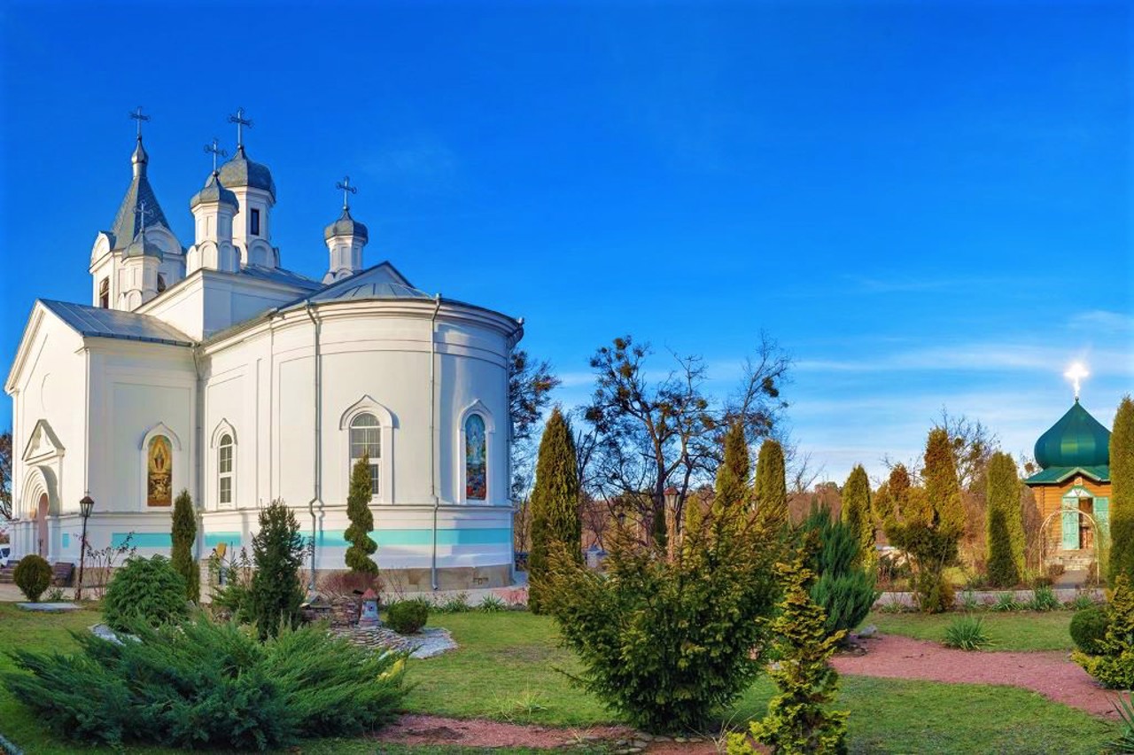 Transfiguration Tryhirya Monastery
