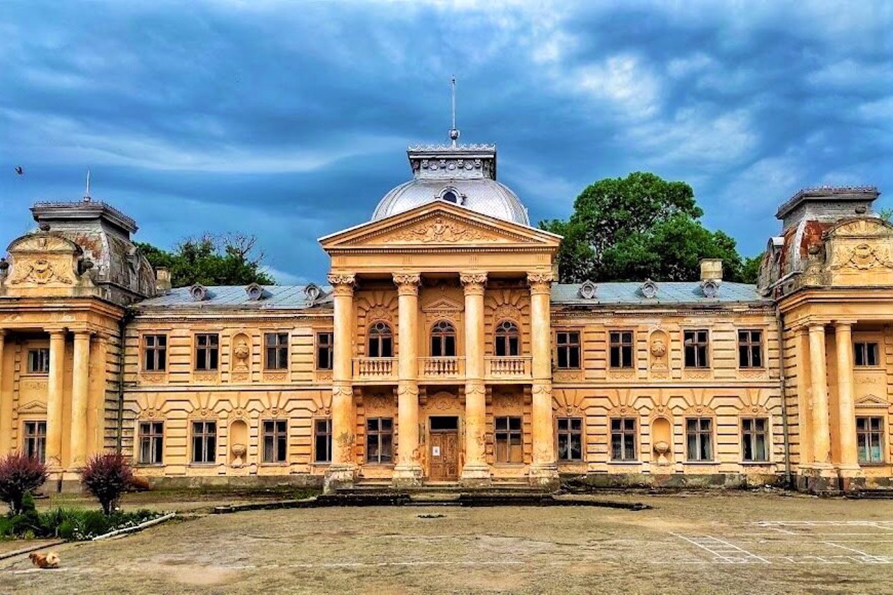 Палац графа Бадені, Коропець