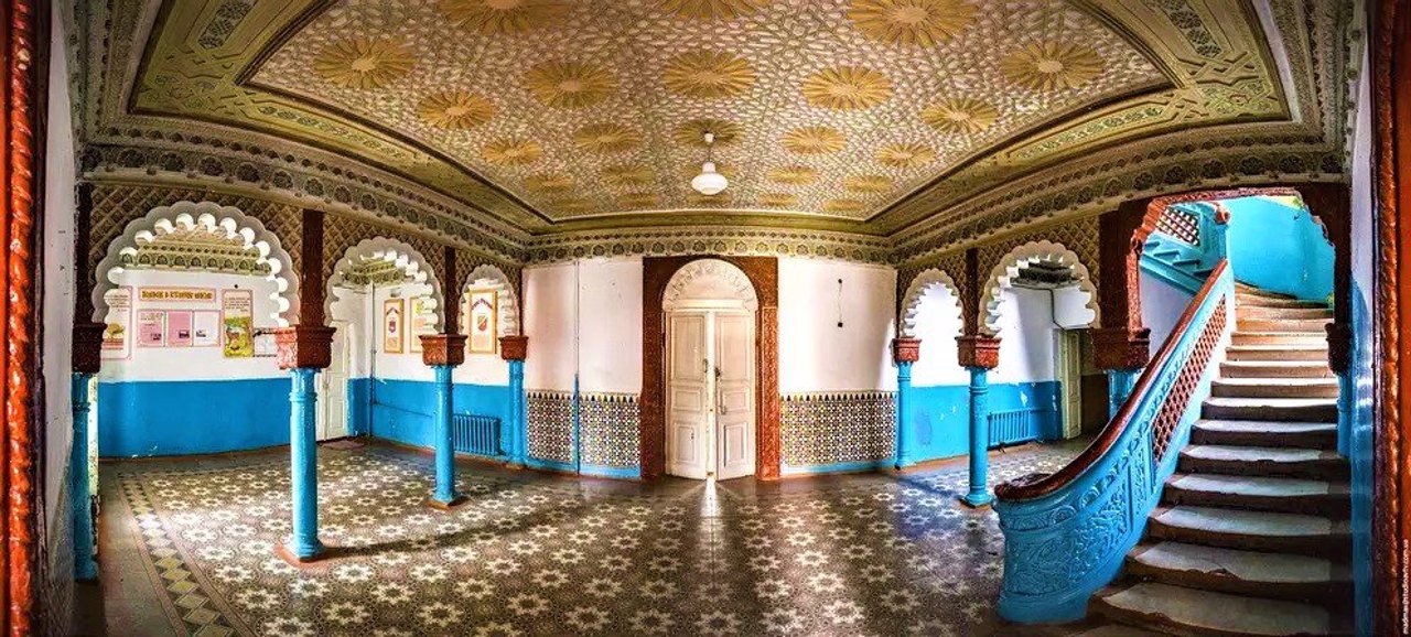 Merinh Palace, Stara Pryluka