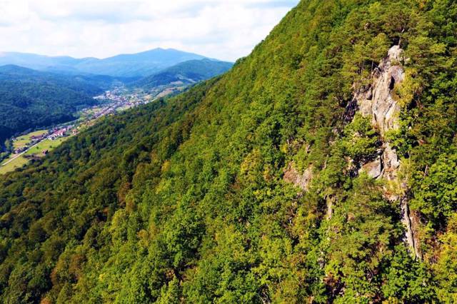 Гора Високий Камінь, Жденієво