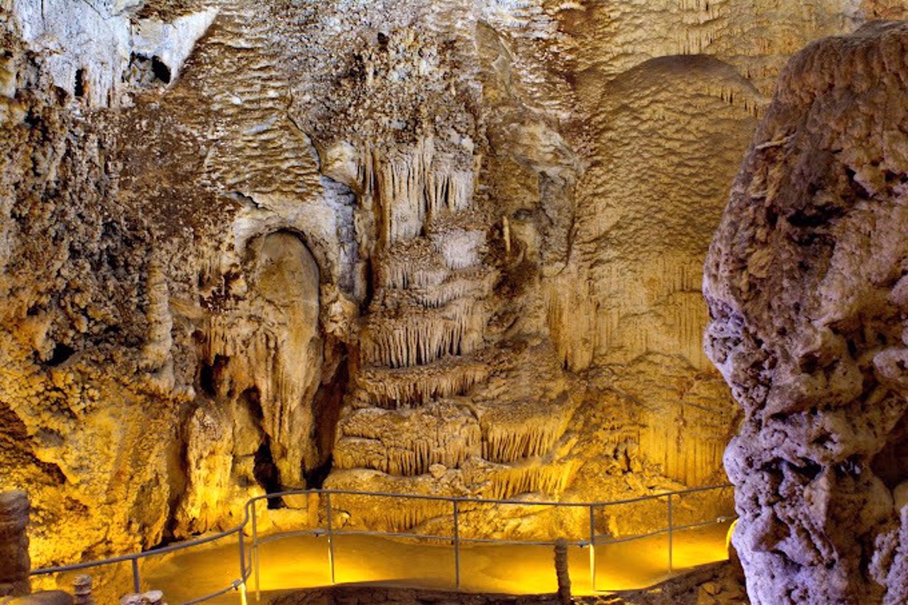Marble Cave, Mramorne