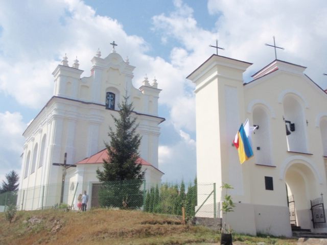 Костел Пресвятої Трійці, Івано-Франкове