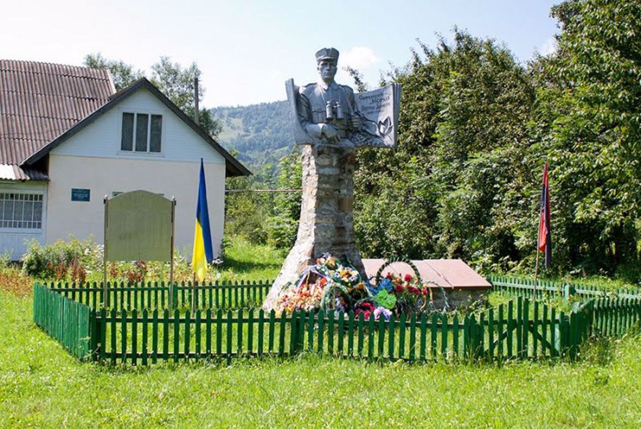 Памятник сотнику УПА "Морозу", Выжний Березов