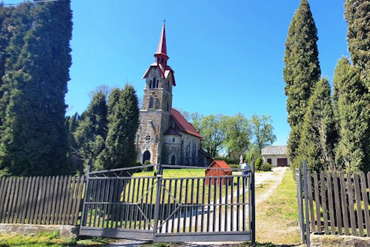 Saint Anthony's Church, Losiach