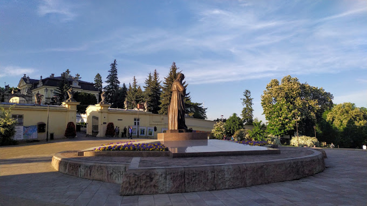 Пам'ятник митрополиту Шептицькому, Львів