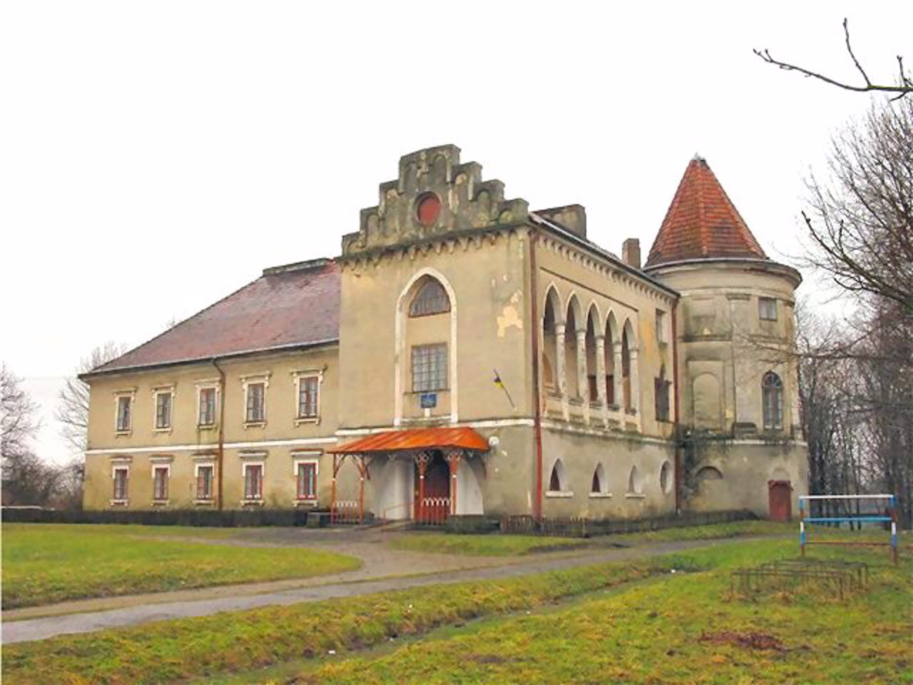 Strakhotsky Palace, Mostyska