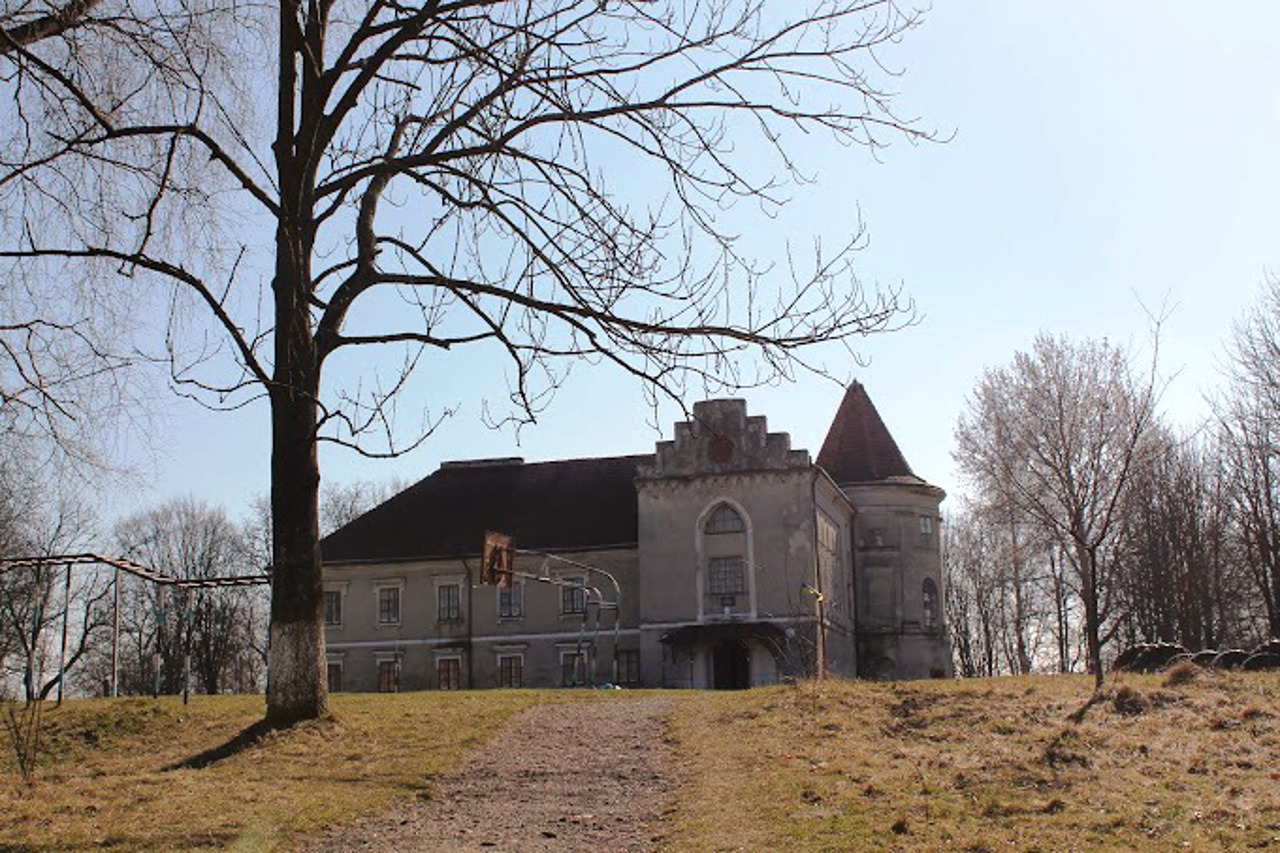 Strakhotsky Palace, Mostyska