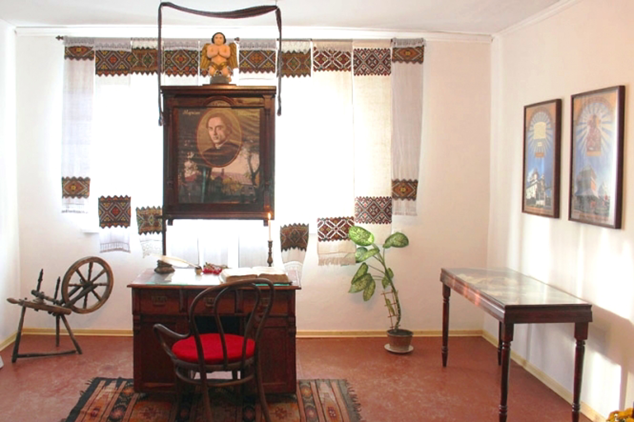 Markiyan Shashkevych Museum, Derevnia
