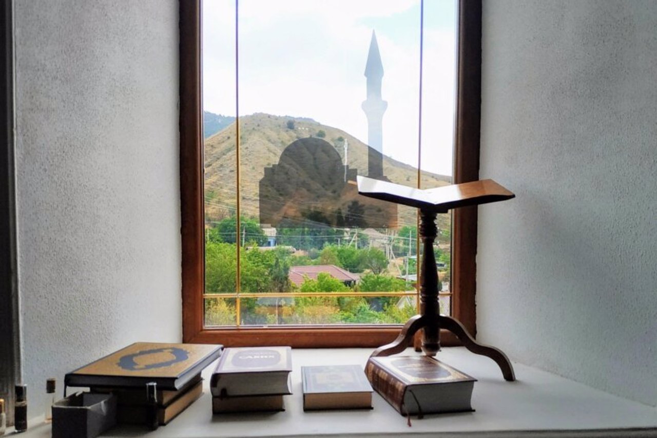 Adzhy-Bey Dzhami Mosque, Dachne