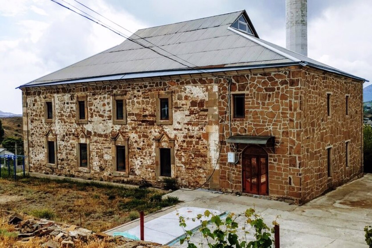Adzhy-Bey Dzhami Mosque, Dachne
