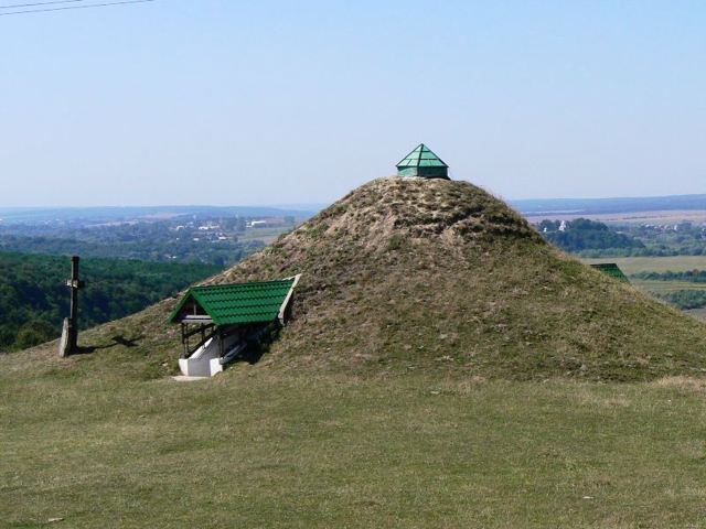 Галичина могила, Крилос