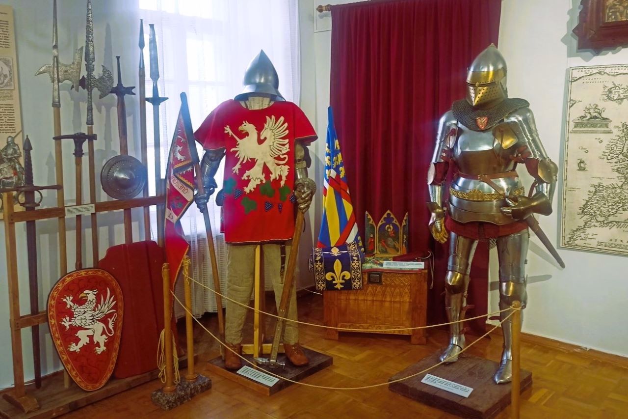 Черниговский областной исторический музей имени Василия Тарновского, Чернигов