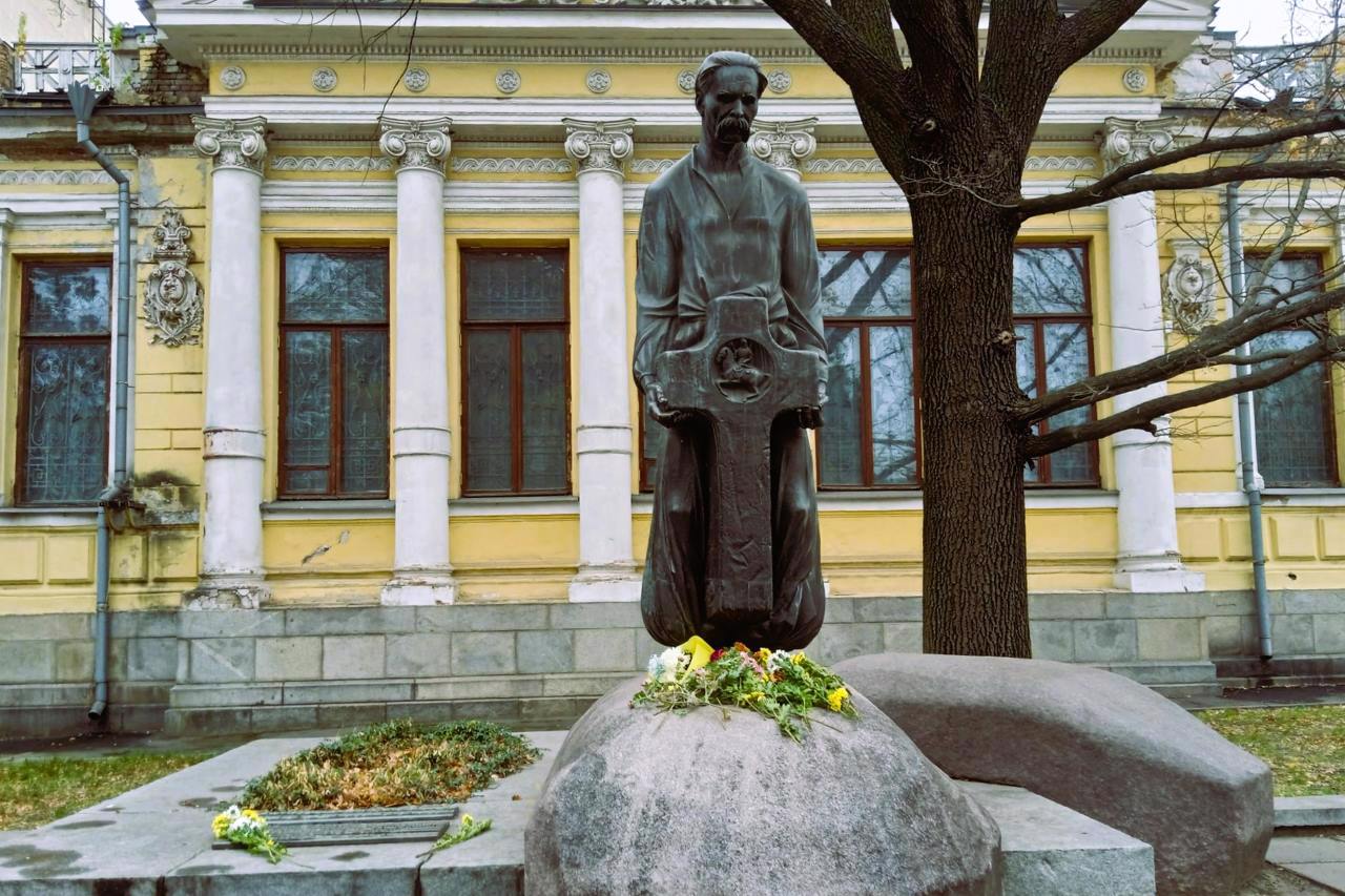 Днепропетровский национальный исторический музей имени Дмитрия Яворницкого, Днепр