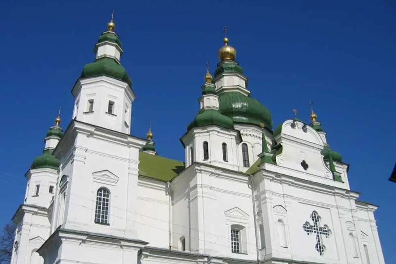 Holy Trinity Cathedral, Chernihiv