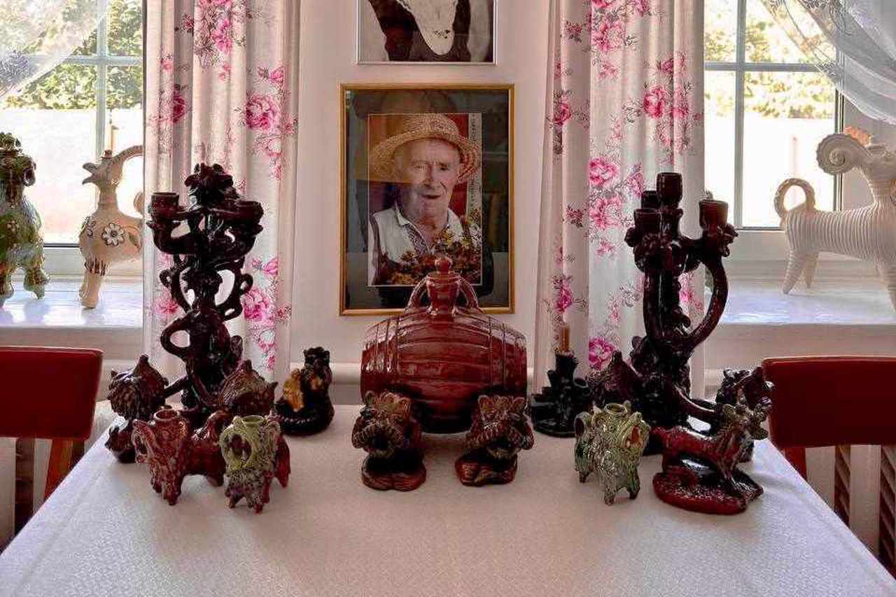 Mykola Poshyvailo Museum-Estate, Opishnia