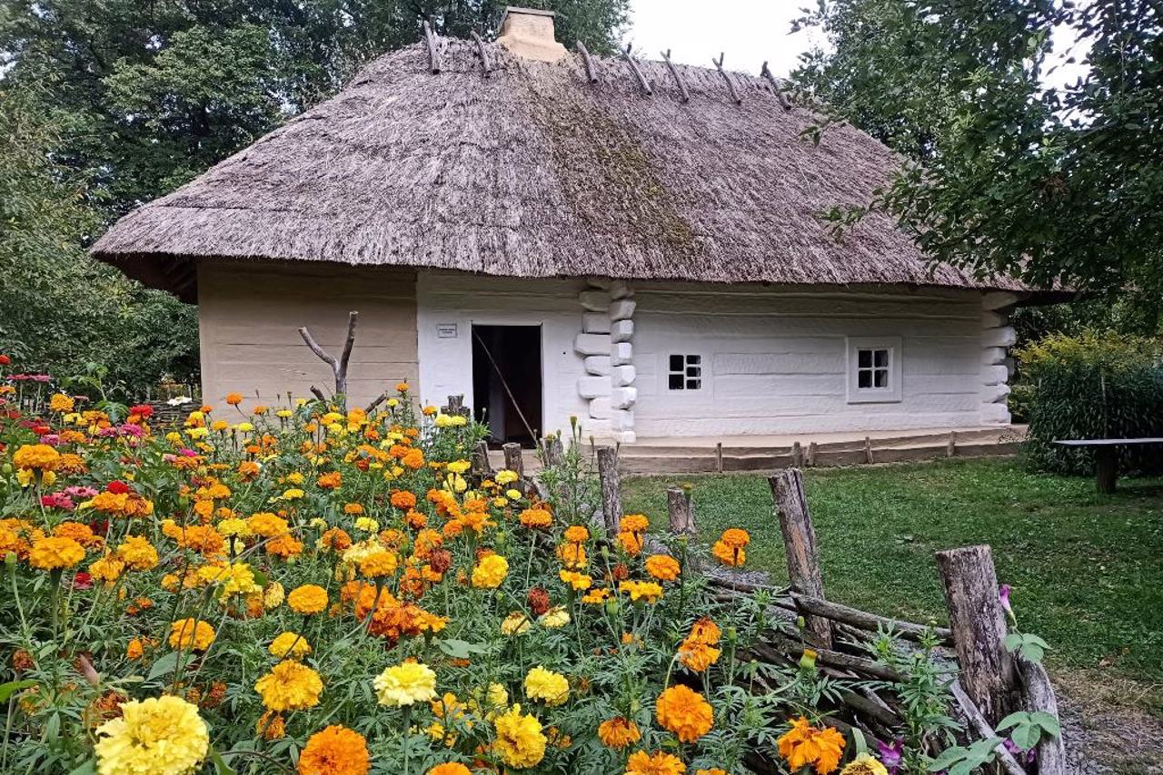 Чумацкая хата, Моринцы