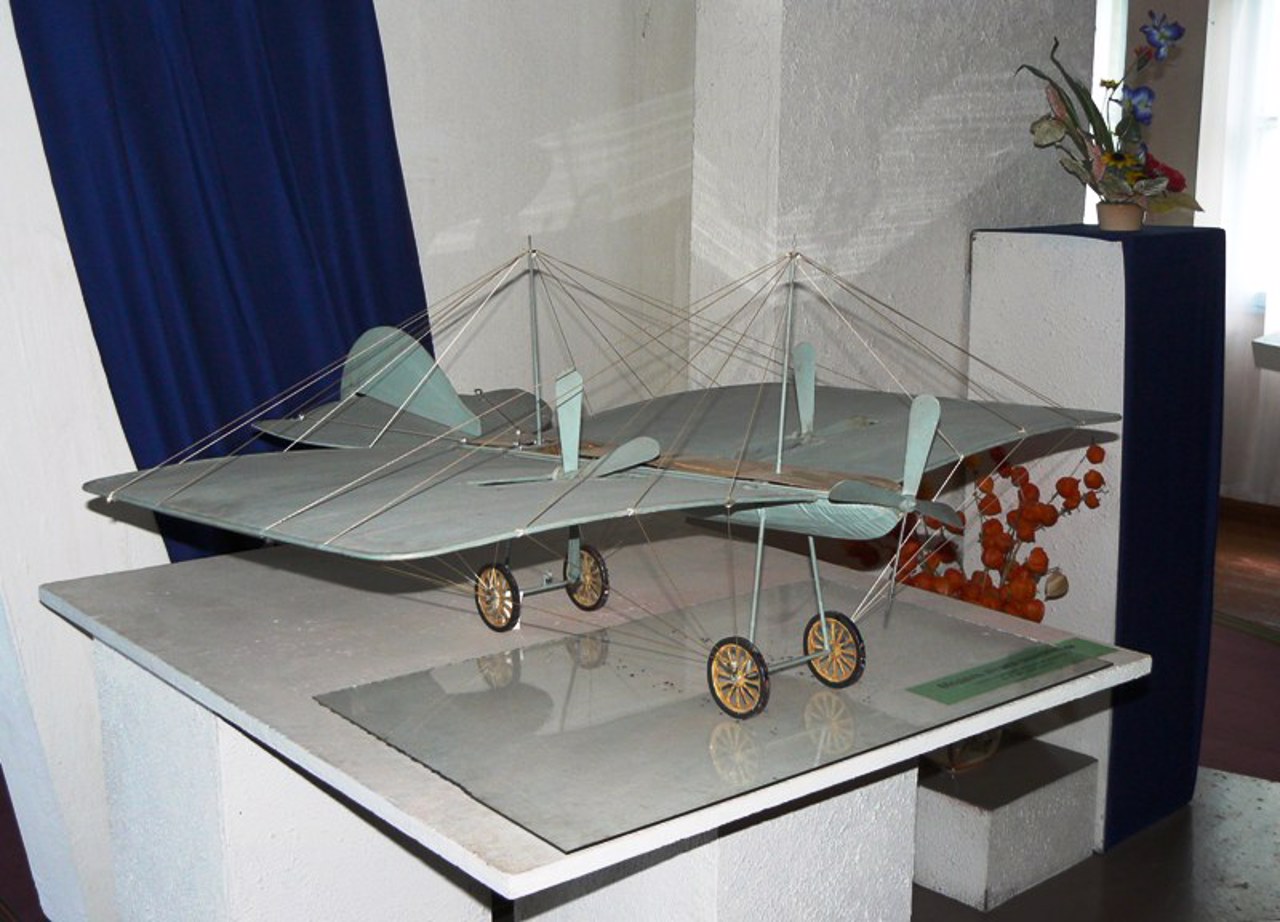Grokholsky-Mozhaysky Palace (History of Aviation and Cosmonautics Museum), Voronovytsia