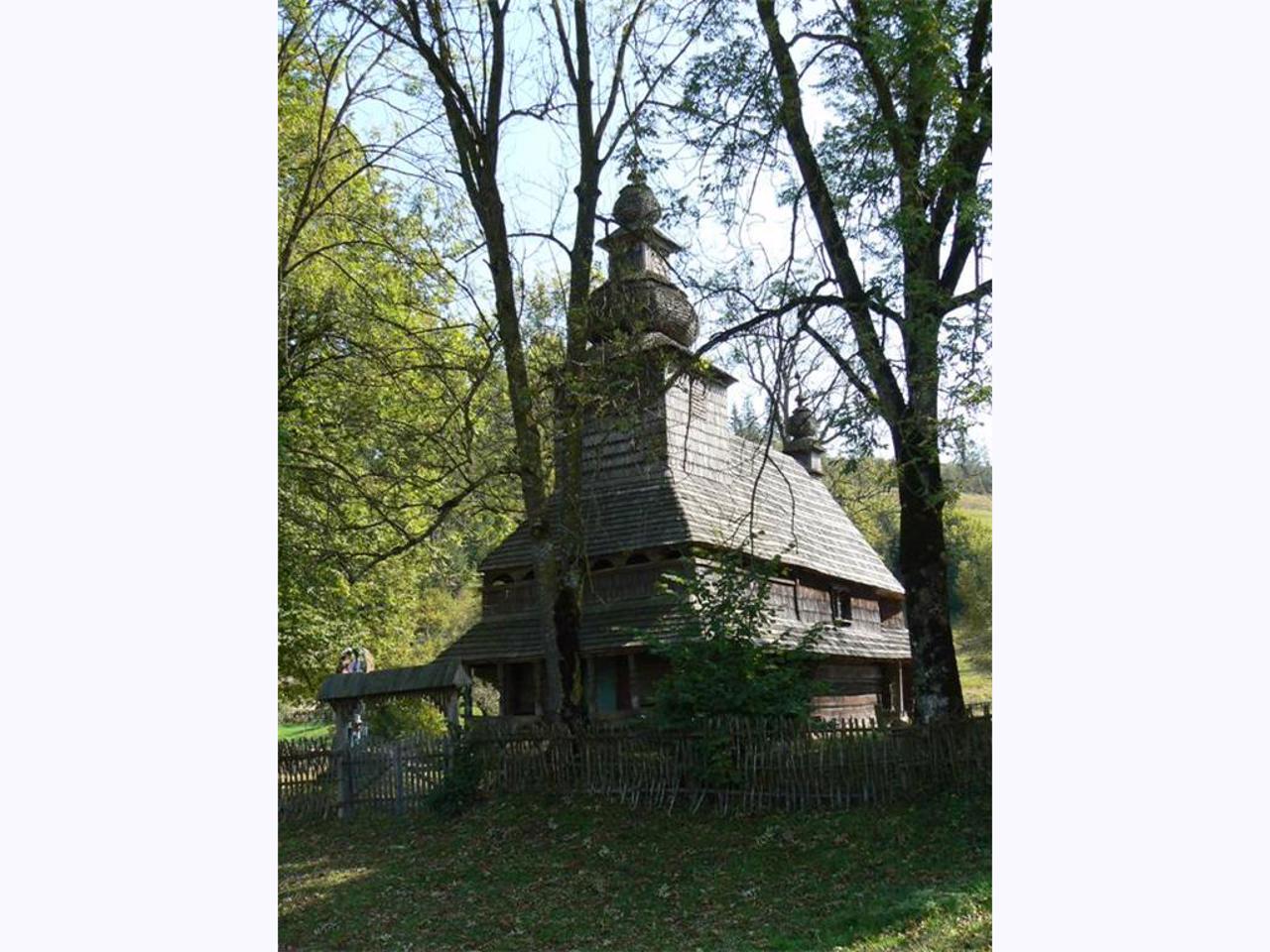 Holy Spirit Church, Huklyvyi