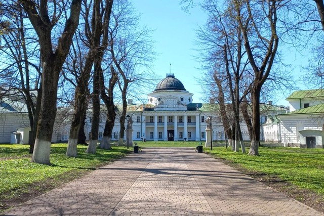 Палац Тарновських у Качанівці оголосив день відкритих дверей