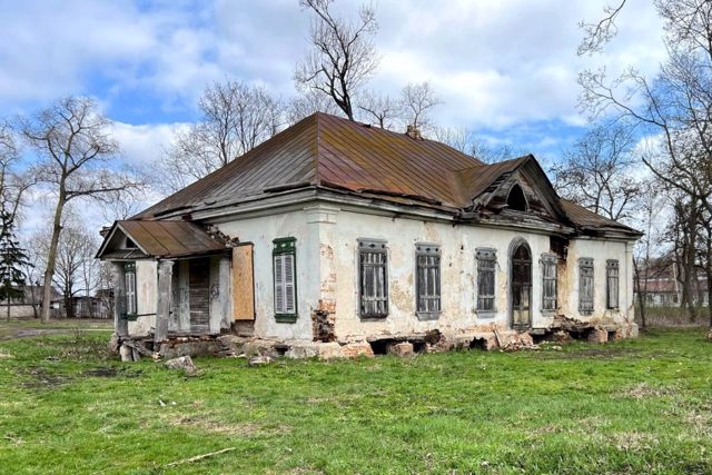 Триває реставрація садиби "Покорщина" в Козельці