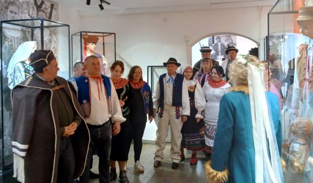 Скансен "Лемківське село" презентував костюмовані екскурсії